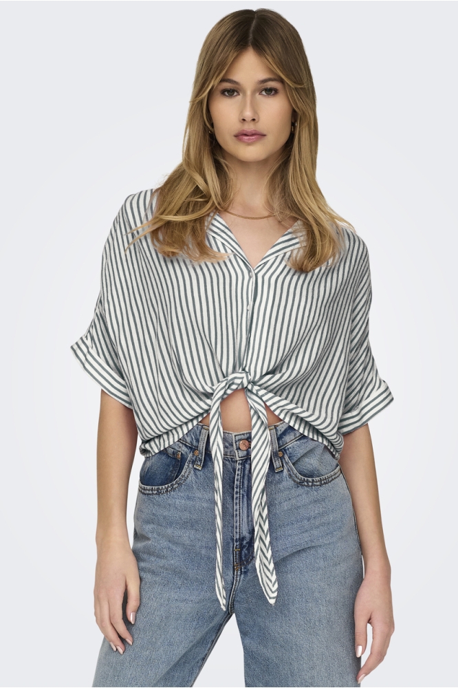 ONLPAULA LIFE S/S TIE SHIRT WVN NOO 15281497 CLOUD DANCER/BALSEM GREEN